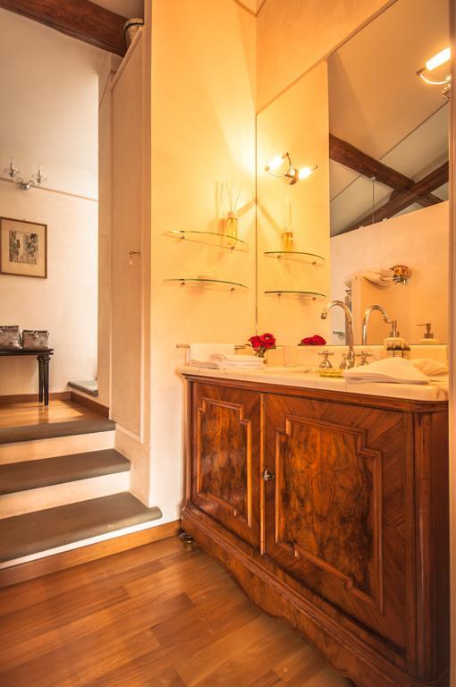 Podere La Rondine Bed & Breakfast 3*